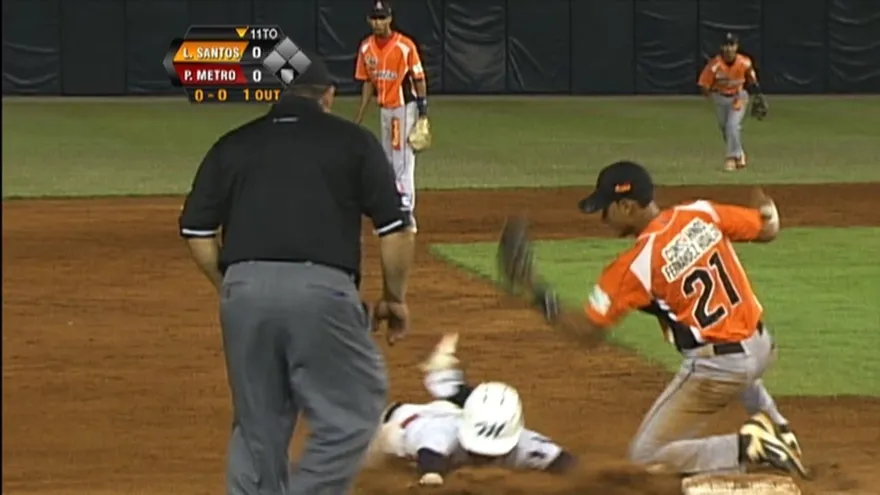 La jugada que encendió los ánimos en el estadio