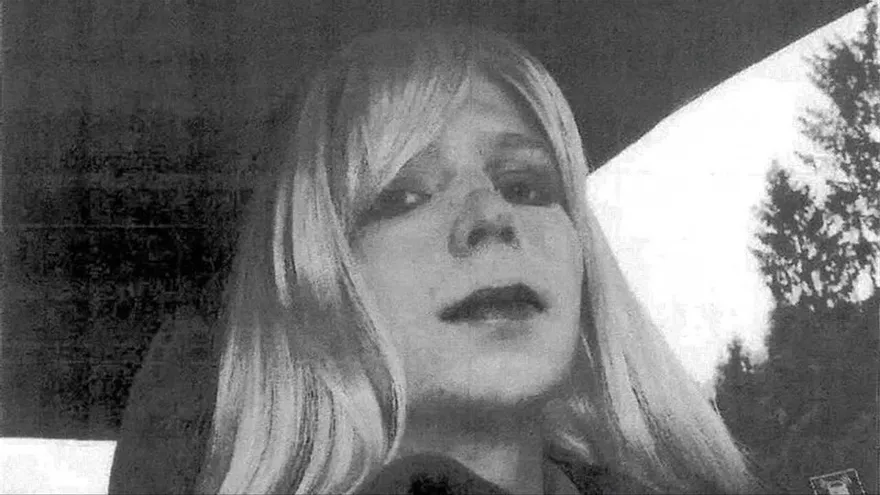 Obama conmuta pena de Chelsea Manning, fuente de WikiLeaks
