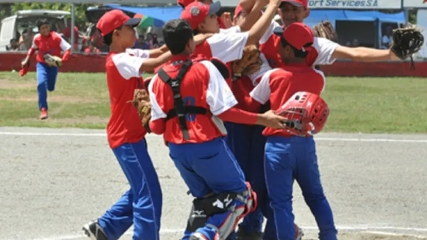 Mundialistas infantiles reciben aporte