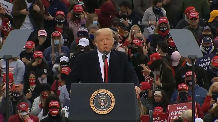 El caos por el covid-19 aumenta alrededor de Trump, a nueve días de la elección