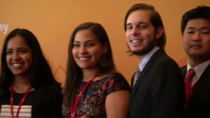 Premian talento panameño