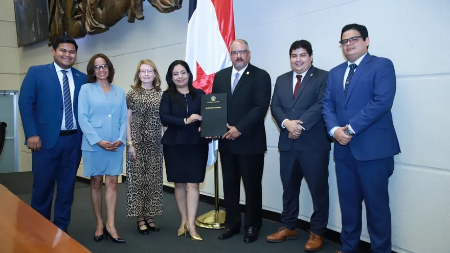 Aprueban en tercer debate eliminación de términos peyorativos hacia personas con discapacidad.