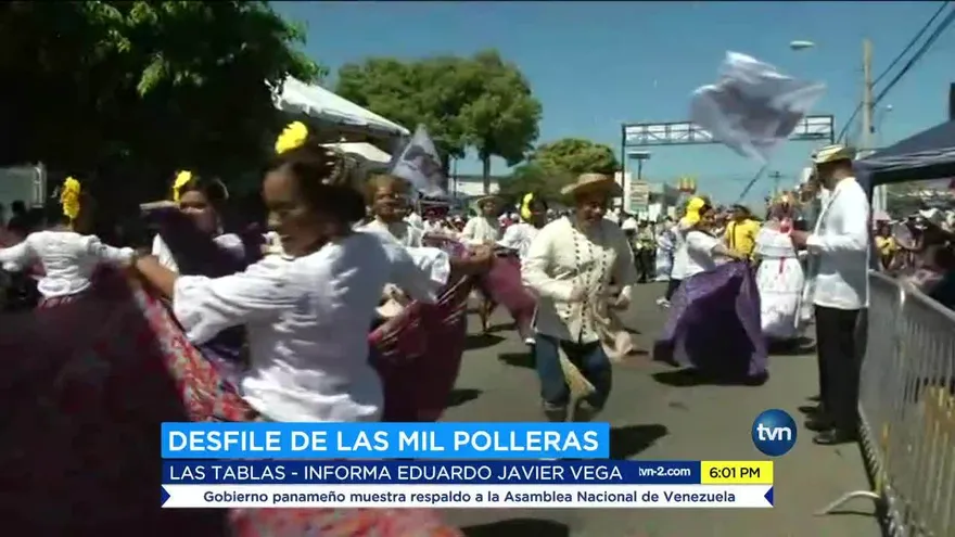 Miles se dan cita en el desfile de las Mil Polleras
