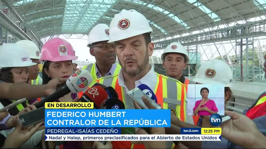 Contralor Federico Humbert inspecciona trabajos de Línea 2 del Metro