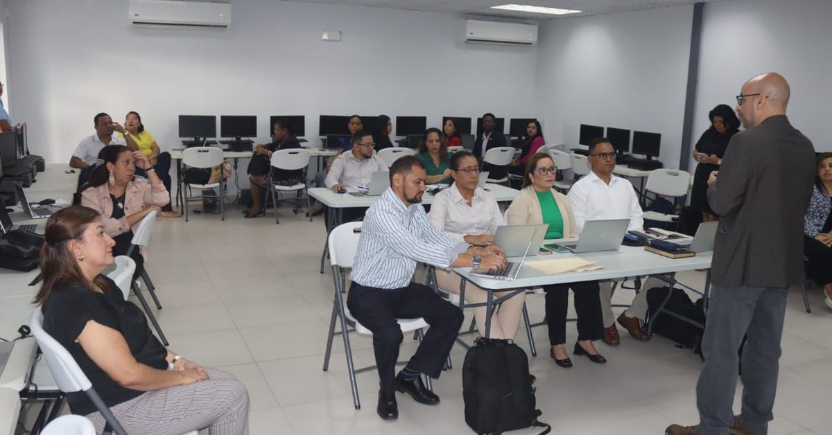 Meduca capacitará a más de 50 mil docentes en tecnología - Nacionales ...