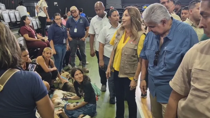 Presidente Mulino junto a la primera dama en la jornada de esterilización en Chiriquí