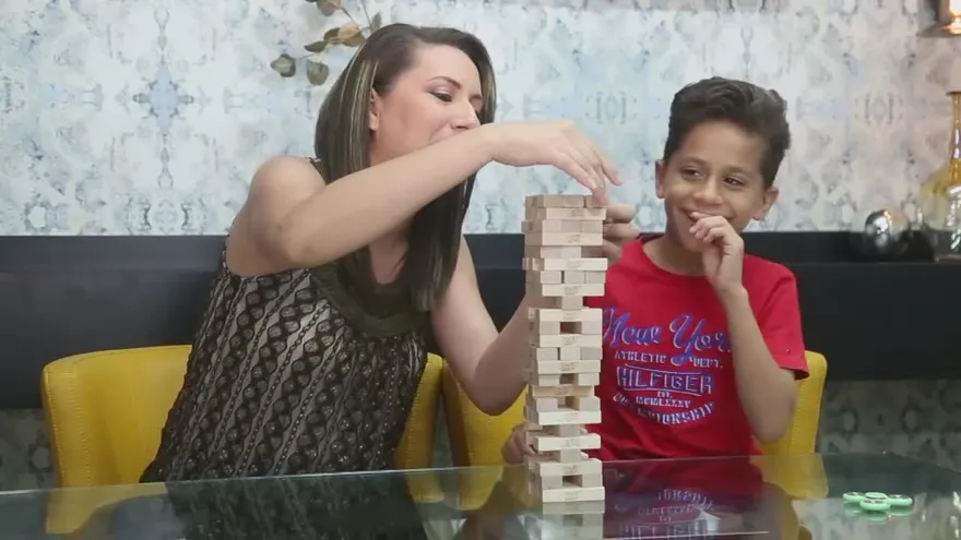 El Team Salazar juega Jenga