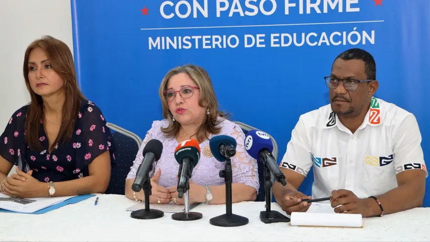 Las autoridades del Meduca informan sobre la activación de las vancates en linea.