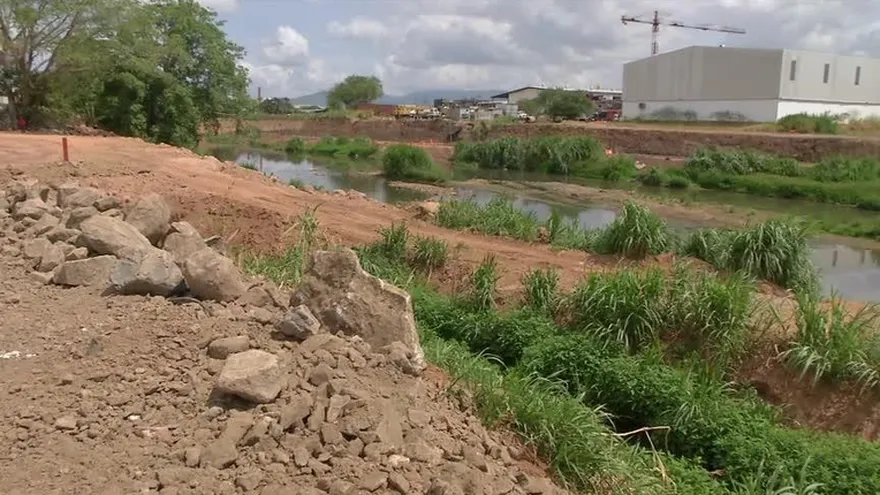 Alcaldía de Panamá detecta relleno ilegal en río Juan Díaz