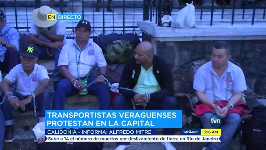 Taxistas de Veraguas se encadenan en la basílica Don Bosco