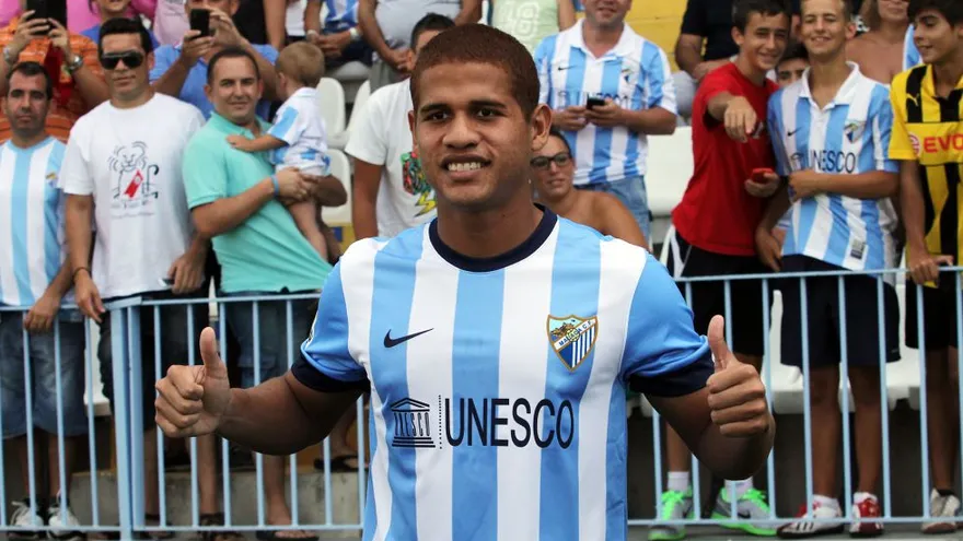 Roberto Chen podría quedarse sin jugar con el Málaga por segunda temporada seguida