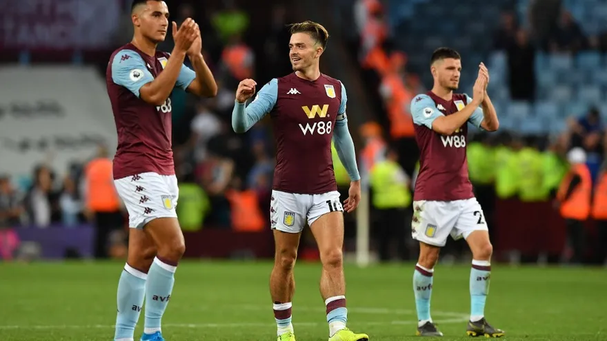 Aston Villa gana un partido de Premier League tres años después