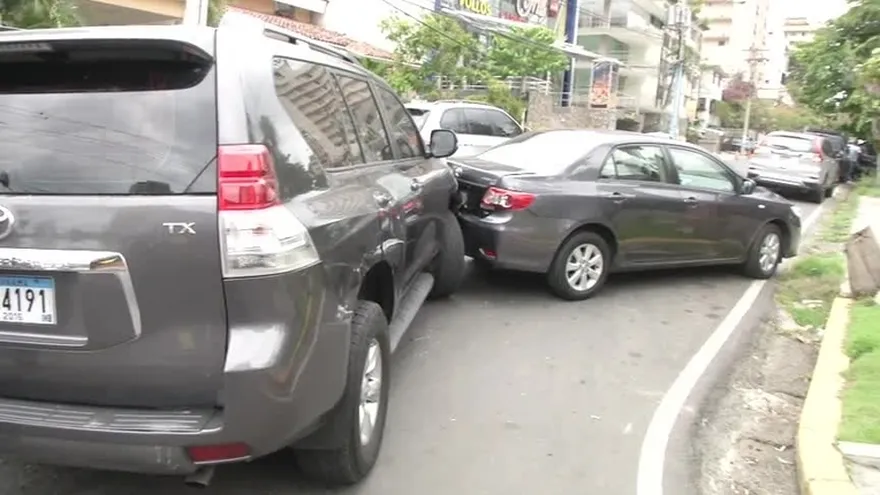Colisión múltiple en calle Uruguay