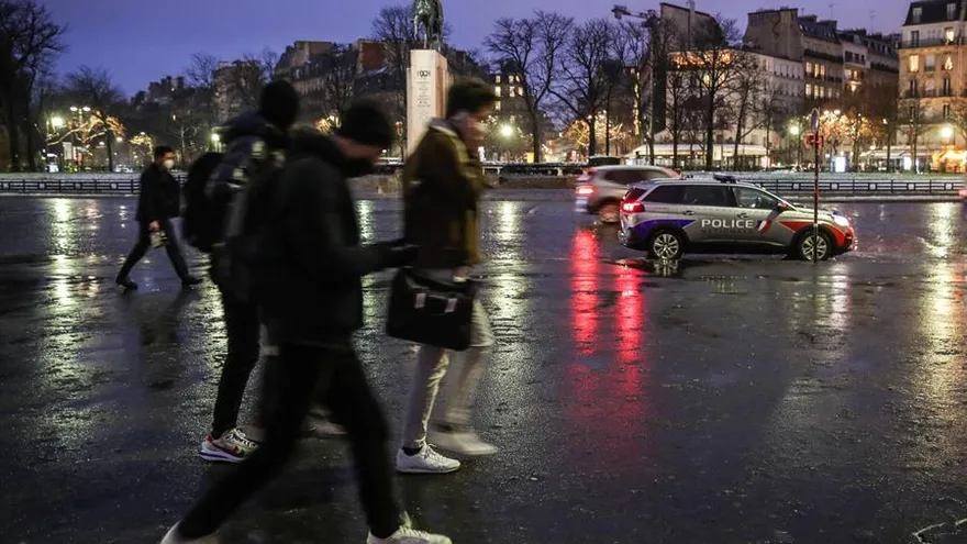 En los últimos siete días ha habido 9.631 ingresos hospitalarios por complicaciones derivadas de la covid-19, de los que 1.418 tuvieron que ser derivados a unidades de cuidados intensivos.