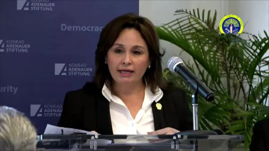 Porcell asegura que los nuevos gobiernos quieren sacar a los procuradores