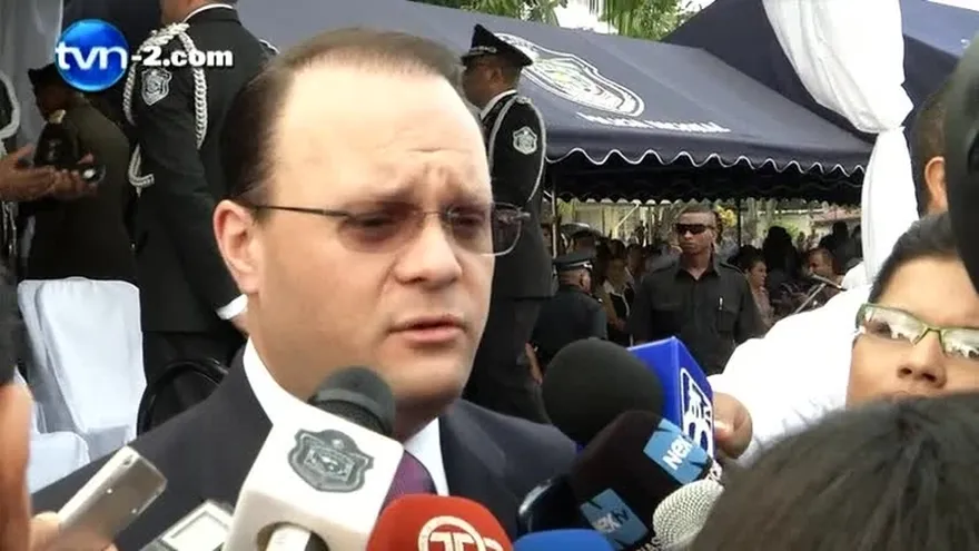 468 policías se gradúan