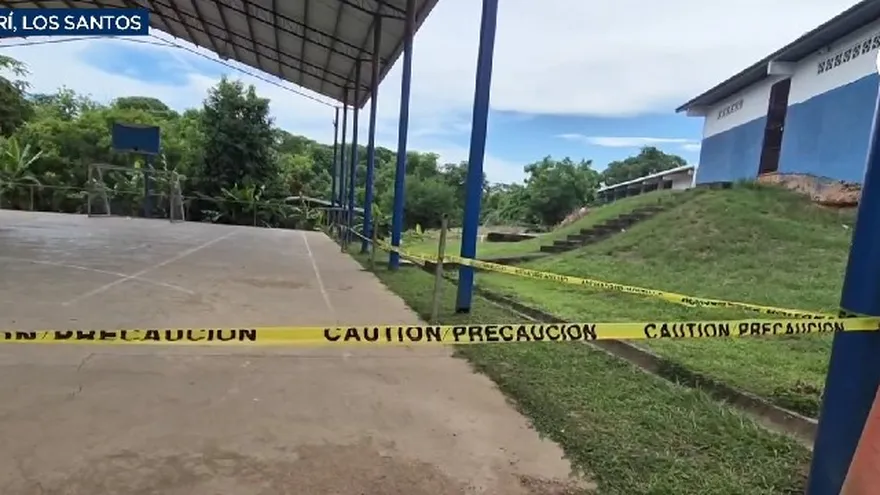 Suspenden clases por deterioro de la estructura de la escuela Ernestina Sucre