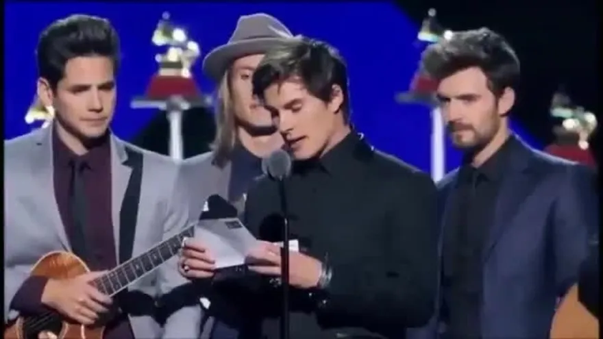 Presentador que anunció Grammy Latino para Juan Gabriel desconocía que murió