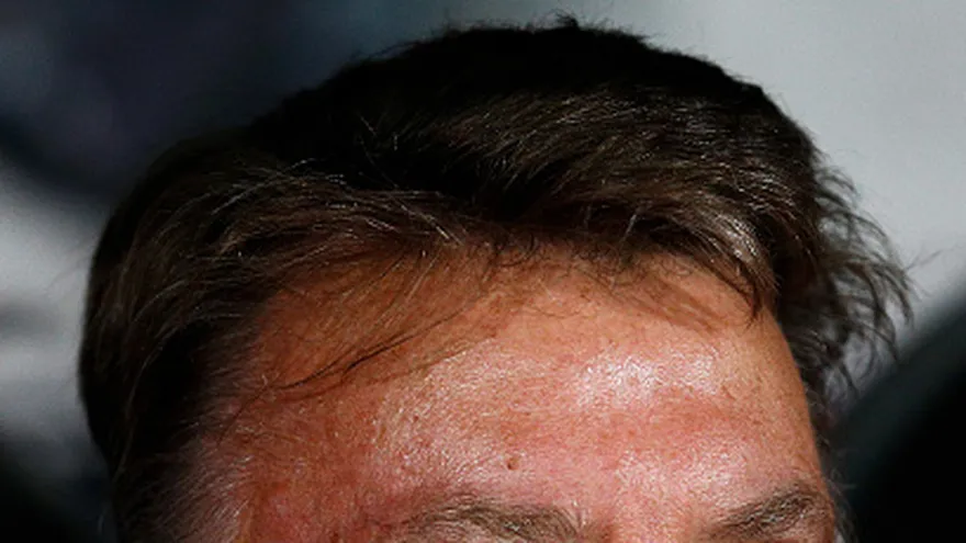 El DT del ManUd mostró su descontento por el fallo del mexicano