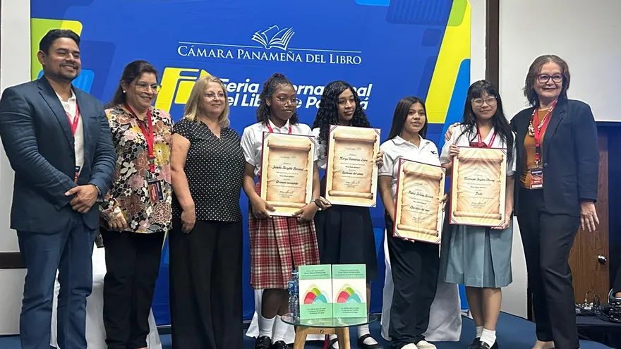 Ganadores del concurso de cuento juvenil Rosa María Britton