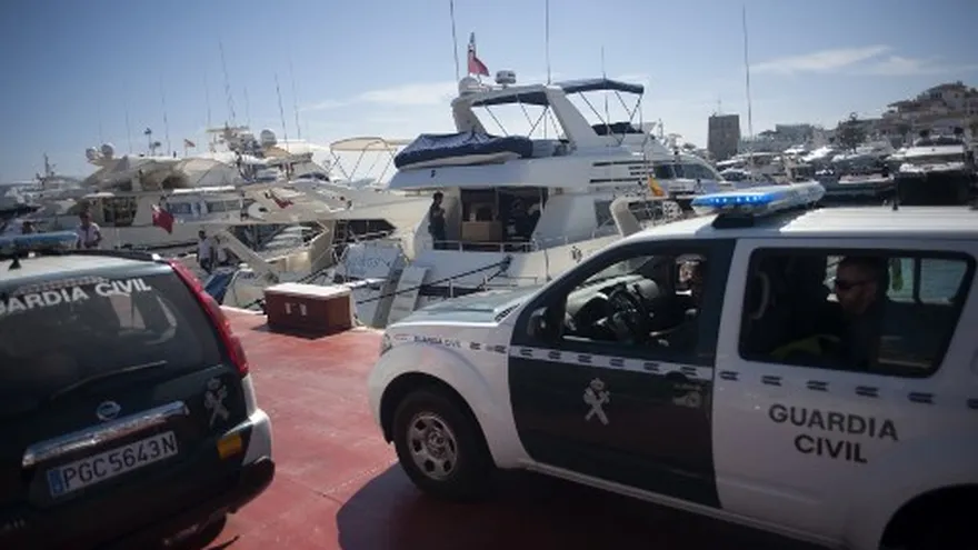 La Guardia Civil de España en uno de los allanamientos