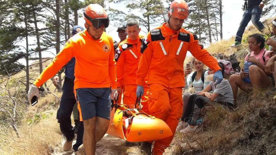 Un equipo de la Fuerza de Tarea Conjunta (FTC) rescató al joven lesionado.