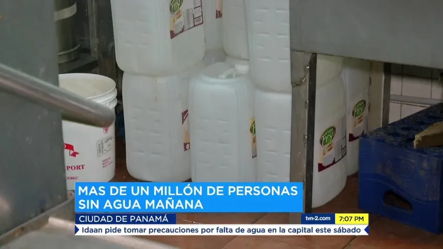 Comercios en la capital toman medidas ante falta de agua este sábado