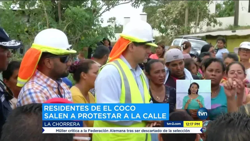 Vecinos de una comunidad en La Chorrera protestan por apagones