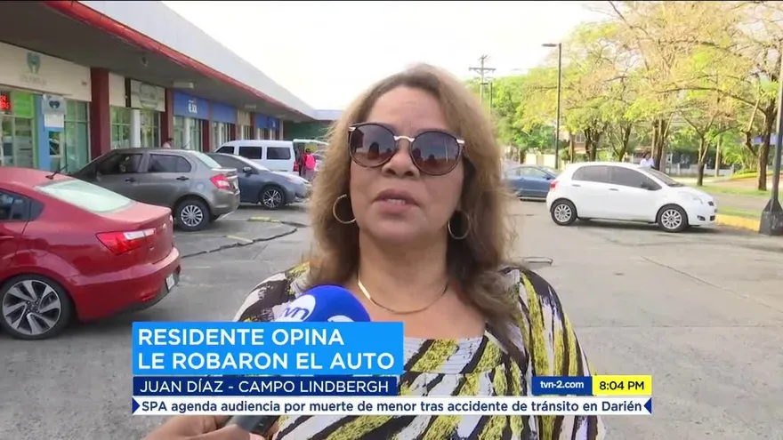 Delincuentes con chalecos de DIJ roban en edificio de la capital