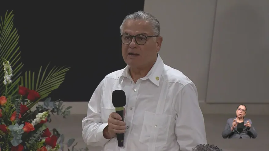 Anel Flores, contralor de la República