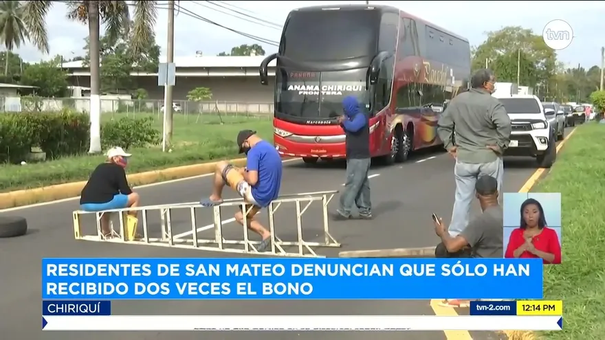 Protestas en David por retraso en entrega de bonos