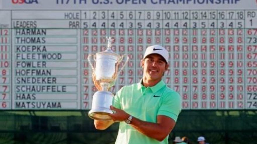 Estadounidense Brooks Koepka gana el Abierto de EEUU.