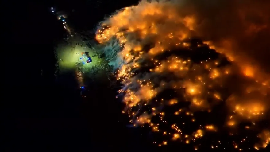 Falta de hidrantes agrava situación por incendio en Cerro Patacón