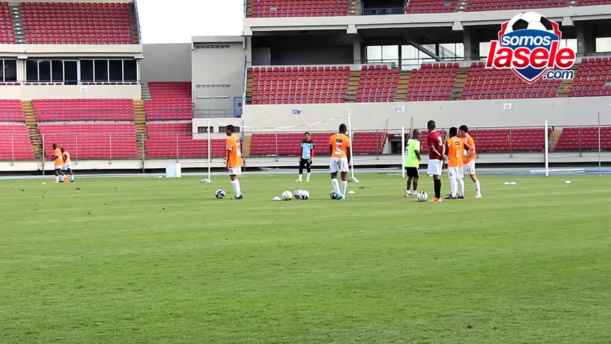 Juan Carlos Cubilla no detiene su trabajo con sus jugadores Sub-17