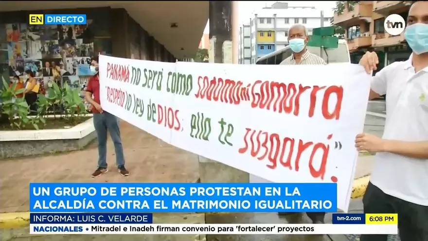 Realizan protesta contra el matrimonio igualitario