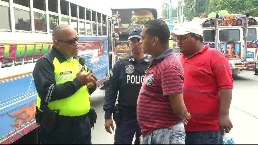 Transportistas de San Isidro protestan por boletas