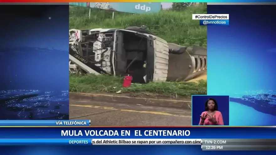 Camión se vuelca en la vía Centenario