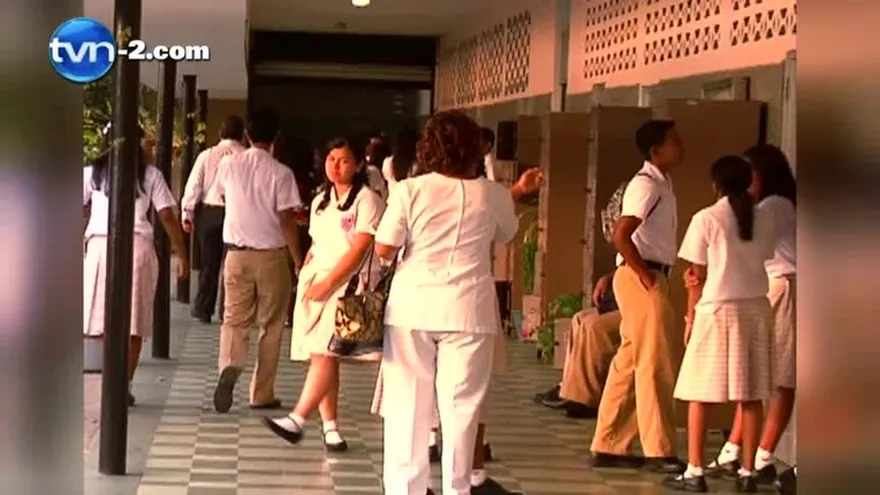 Padres de familia preocupados por aumento de matrícula en escuelas privadas, directivos lo justifican