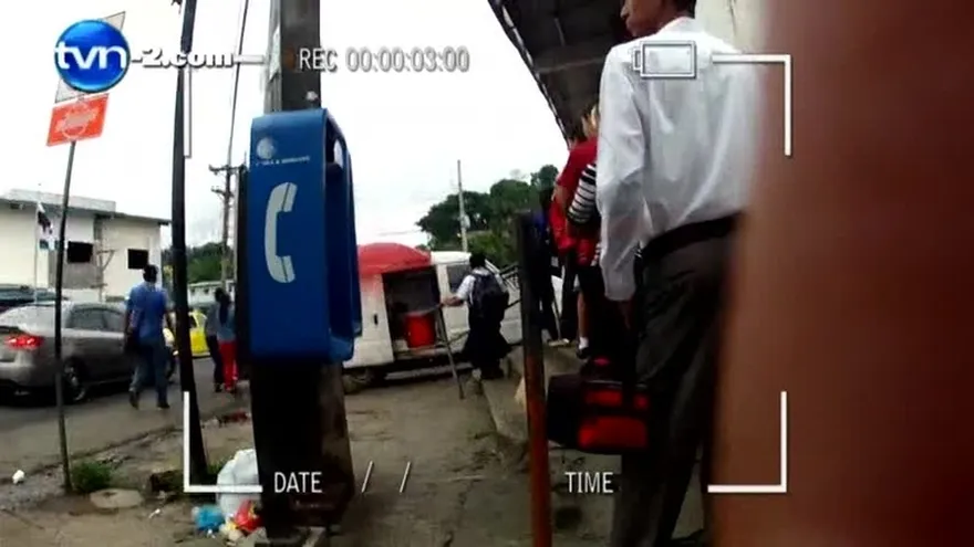 Cámara infiltrada en busito pirata refleja realidad del servicio ilegal