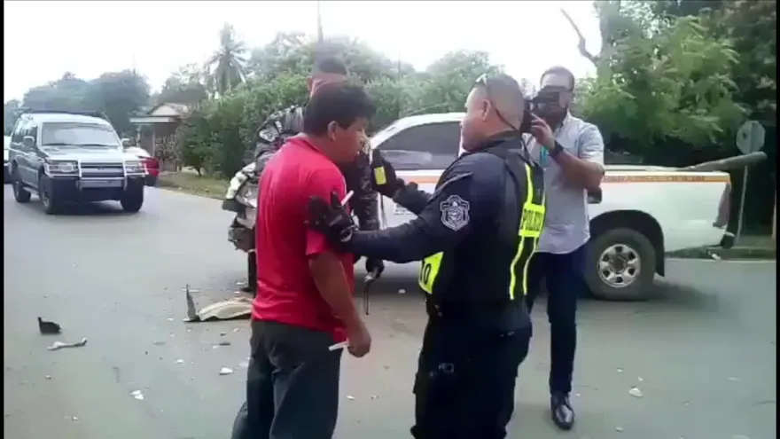 Funcionario del MOP choca vehículo oficial en Chiriquí