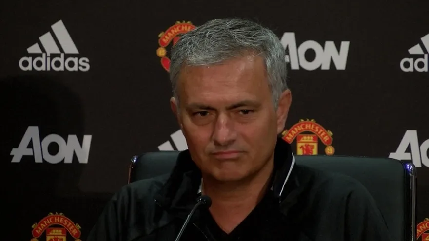 José Mourinho: Todo el mundo quiere entrenar al Manchester United