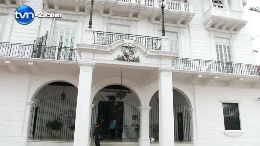 En los próximos días ejecutivo iniciará consultas para modificar ley de contrataciones públicas