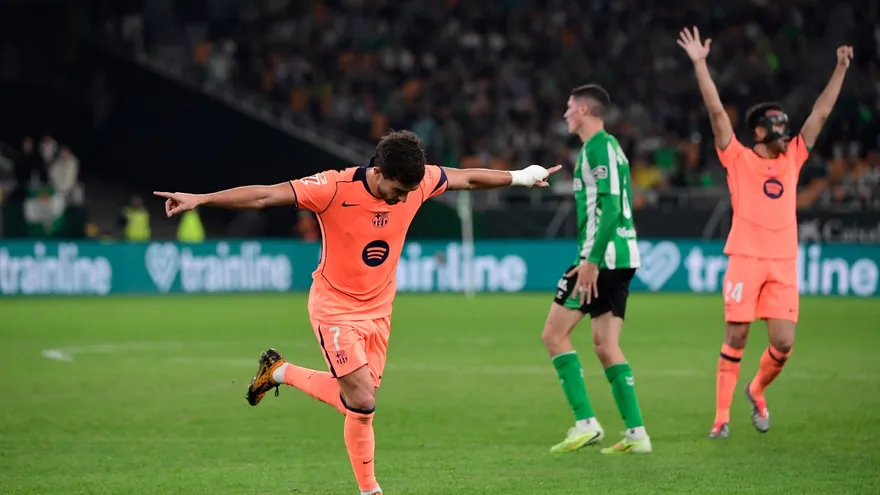 Ferran Torres celebra anotación sobre el Betis