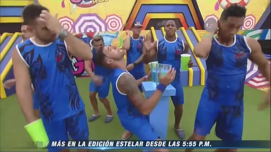 Excelente trabajo en equipo de los Machos en Rellénalo