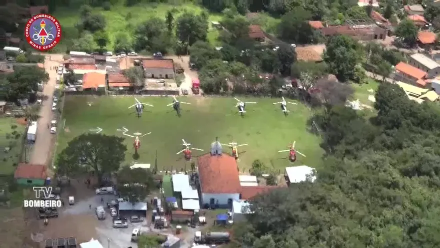 Lluvia de pétalos homenajea a víctimas de la tragedia minera en Brasil