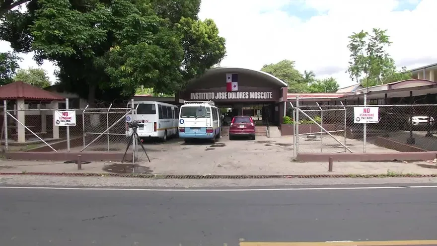 Sigue paro en el colegio José Dolores Moscote