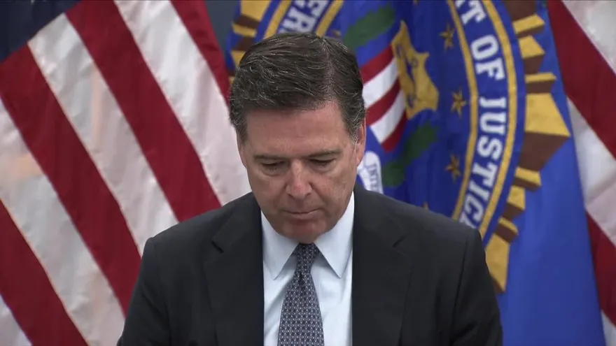 Donald Trump despidió al director del FBI, James Comey