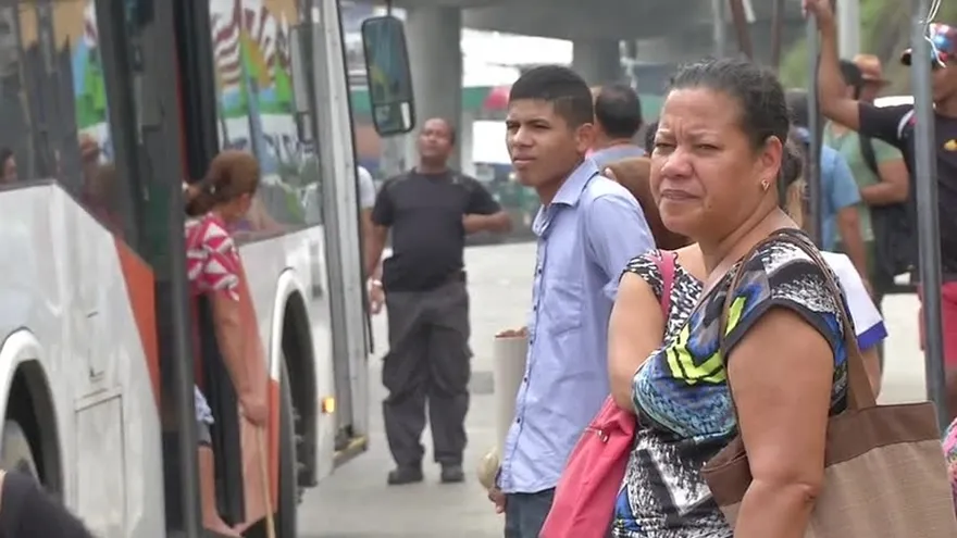 Paradas del este y norte de la capital están en mal estado