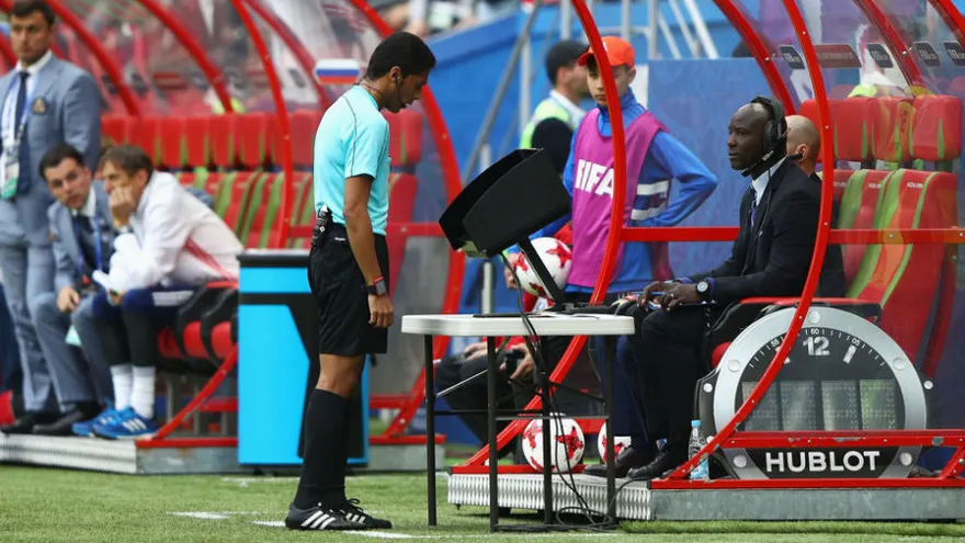 Chile estudia aplicar el VAR a partir del 2020 | Agencia