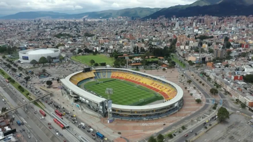 Bogotá cierra los estadios de fútbol al público tras violencia entre hinchas